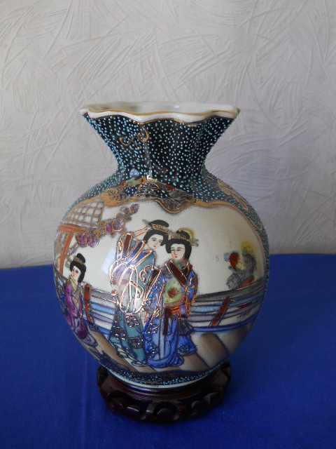 Фото 9. Китайская ваза для цветов “Royal Satsuma”