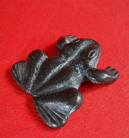 Фото 5. Винтажная миниатюрная бронзовая статуэтка лягушки