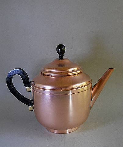 Фото 6. Старинный медный заварочный чайник