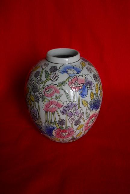 Фото 2. Винтажная небольшая Китайская ваза