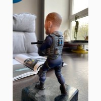 Уникальная шаржевая статуэтка для настоящего фаната Counter-Strike от студии «ОМИ»