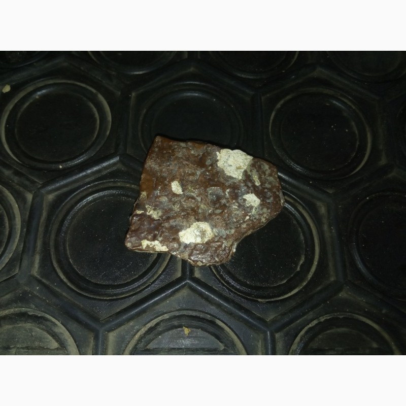 Фото 2. Метеорит Импактит