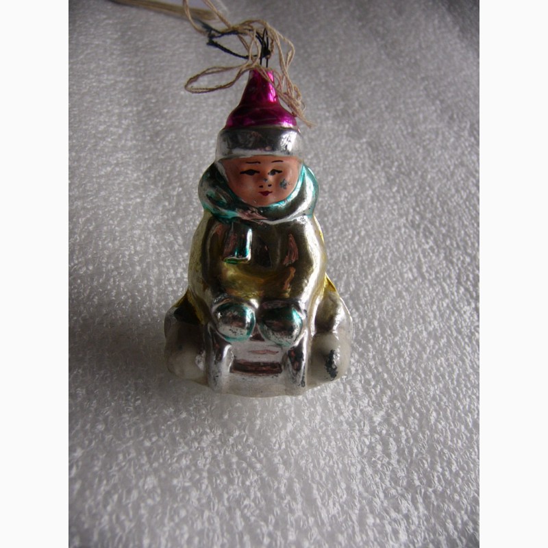 Фото 6. Ёлочная игрушка мальчик на санках, 50-е г. СССР