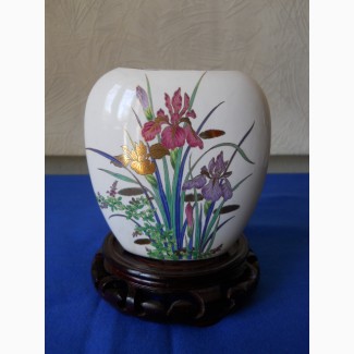 Миниатюрная вазочка для цветов Ирис