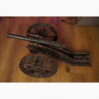 Макет салютной пушки -фальконет 1743 г, с двухглавым орлом