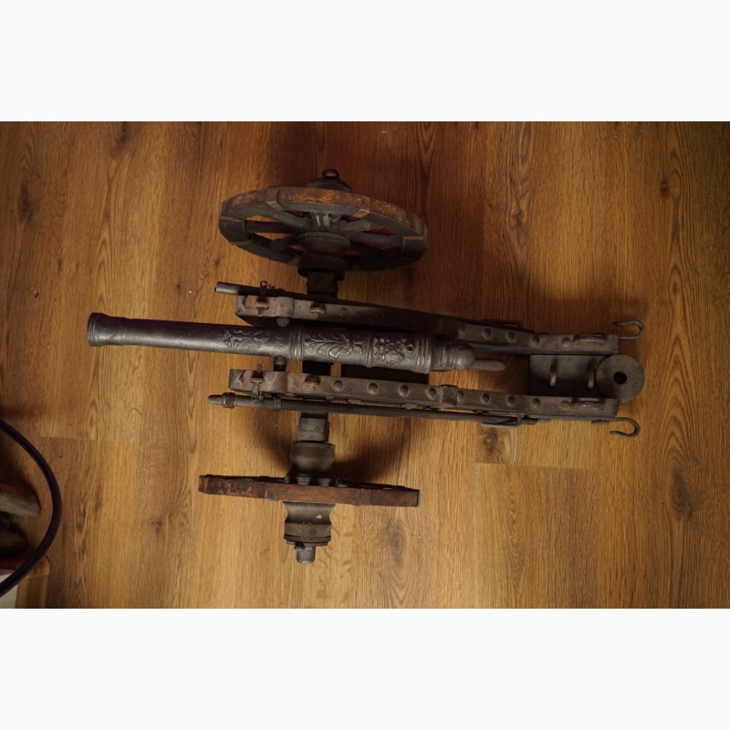 Фото 4. Макет салютной пушки -фальконет 1743 г, с двухглавым орлом