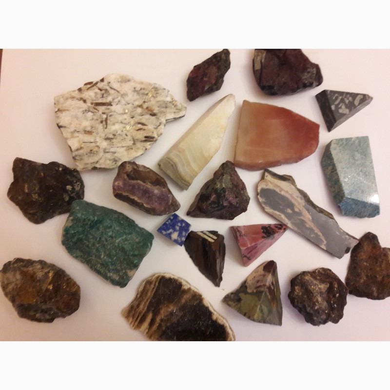 Фото 2. Продам полудрагоценные камни и минералы