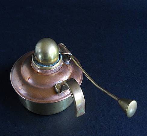 Фото 4. Старинная масляная лампа