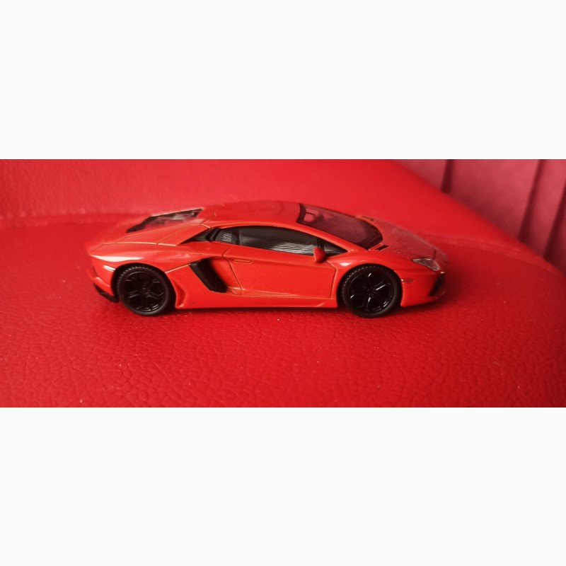 Фото 5. Lamborghini Aventador LP700-4 1:43 Welly