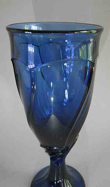Фото 5. Винтажный бокал из тёмно синего Муранского стекла