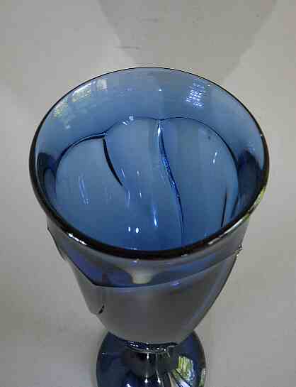 Фото 6. Винтажный бокал из тёмно синего Муранского стекла