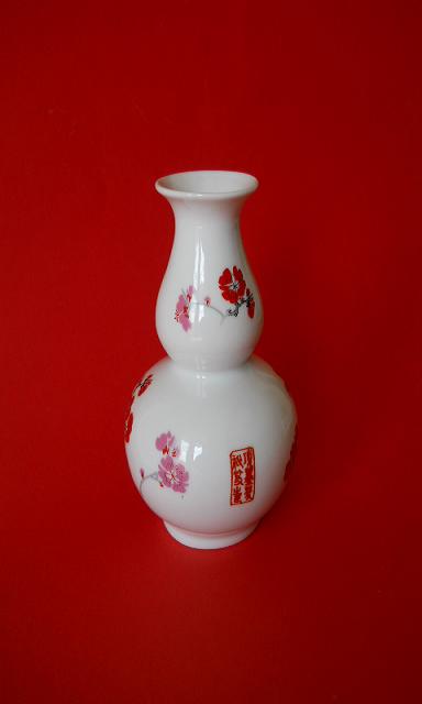 Фото 11. Японские вазы для цветов