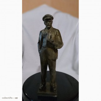 Продам скульптуру Ленин с книгой